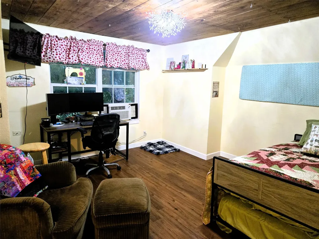 308 N San Jacinto Street Whitney TX 76692