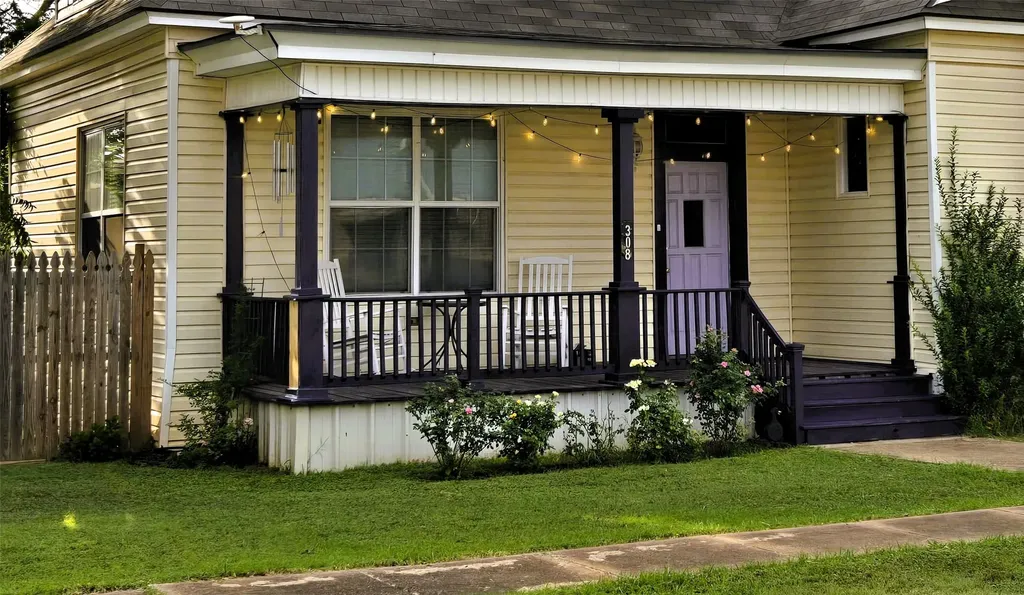 308 N San Jacinto Street Whitney TX 76692