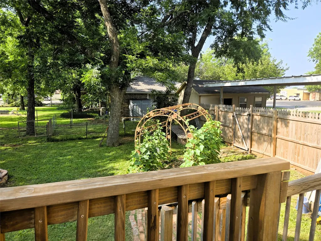 308 N San Jacinto Street Whitney TX 76692