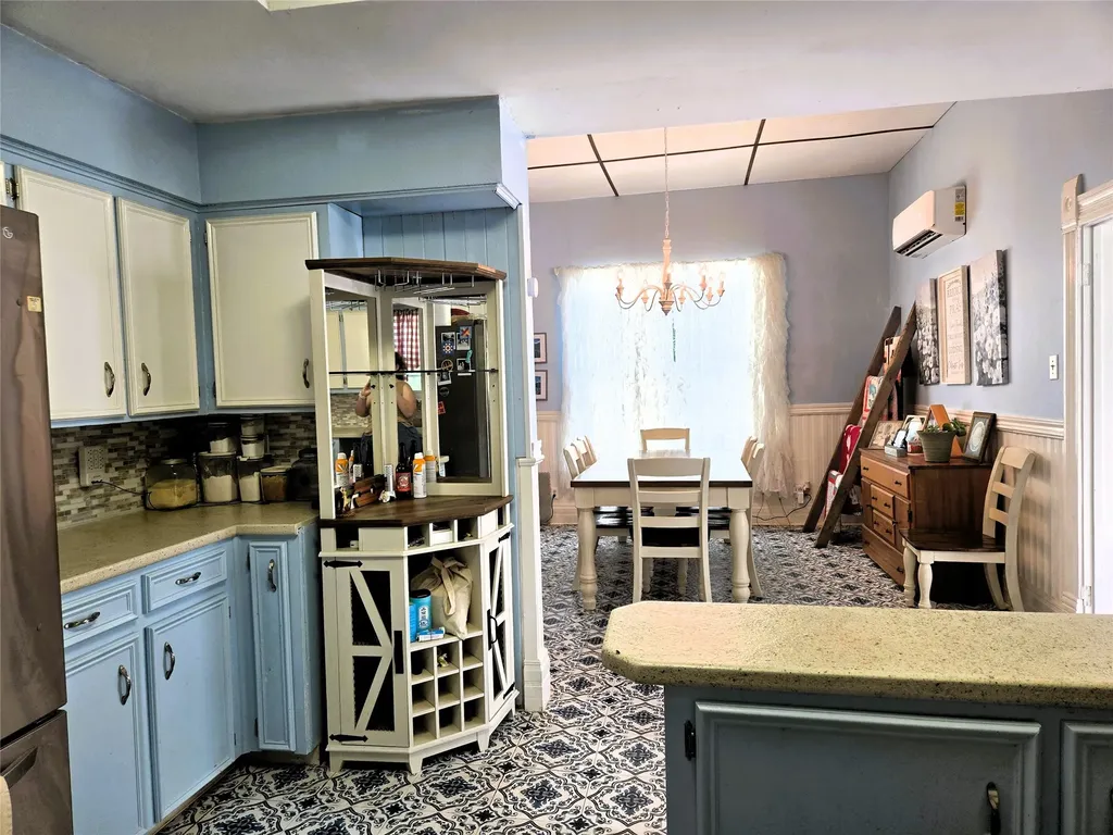 308 N San Jacinto Street Whitney TX 76692