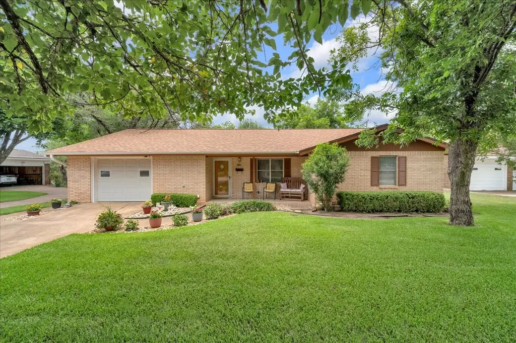 419 S Williams Street Hamilton TX 76531