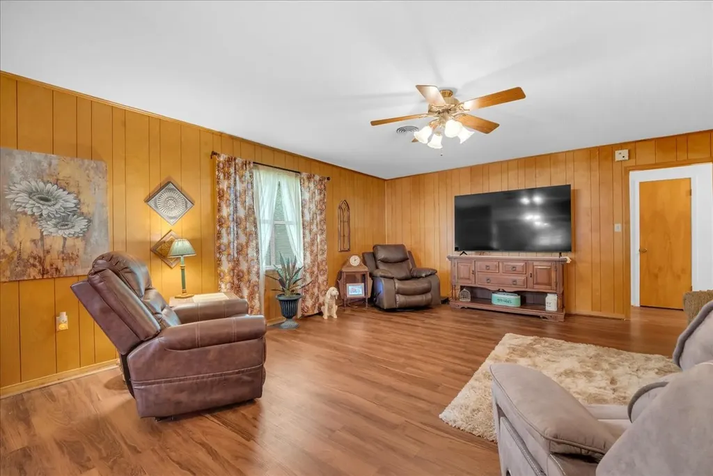 419 S Williams Street Hamilton TX 76531