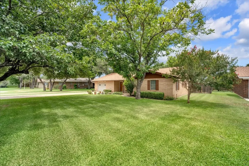 419 S Williams Street Hamilton TX 76531