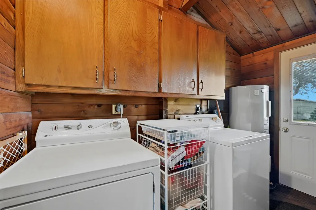 914 Kiowa Drive W Lake Kiowa TX 76240