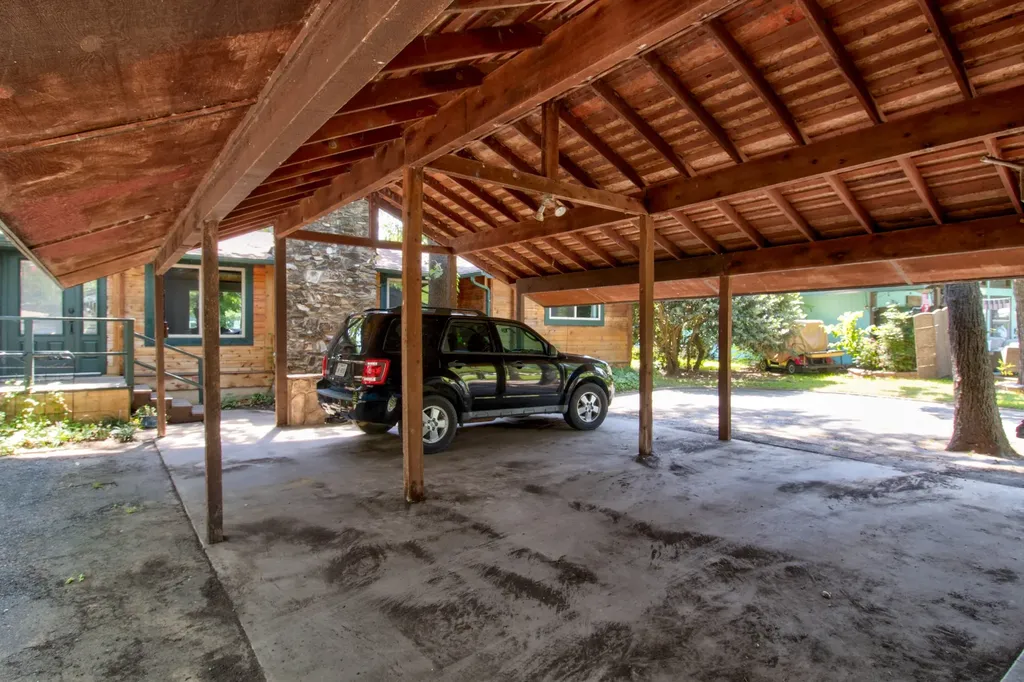 914 Kiowa Drive W Lake Kiowa TX 76240