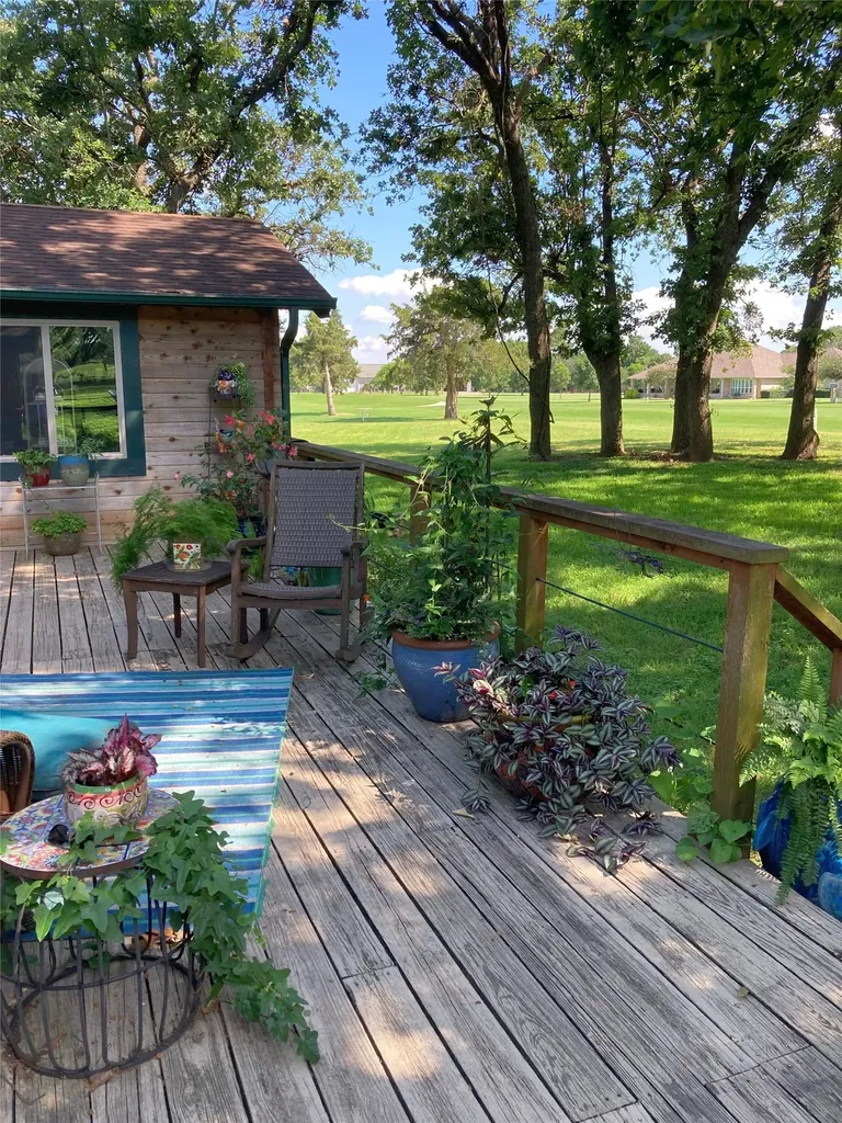 914 Kiowa Drive W Lake Kiowa TX 76240