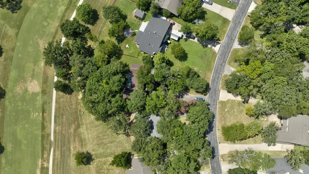 914 Kiowa Drive W Lake Kiowa TX 76240