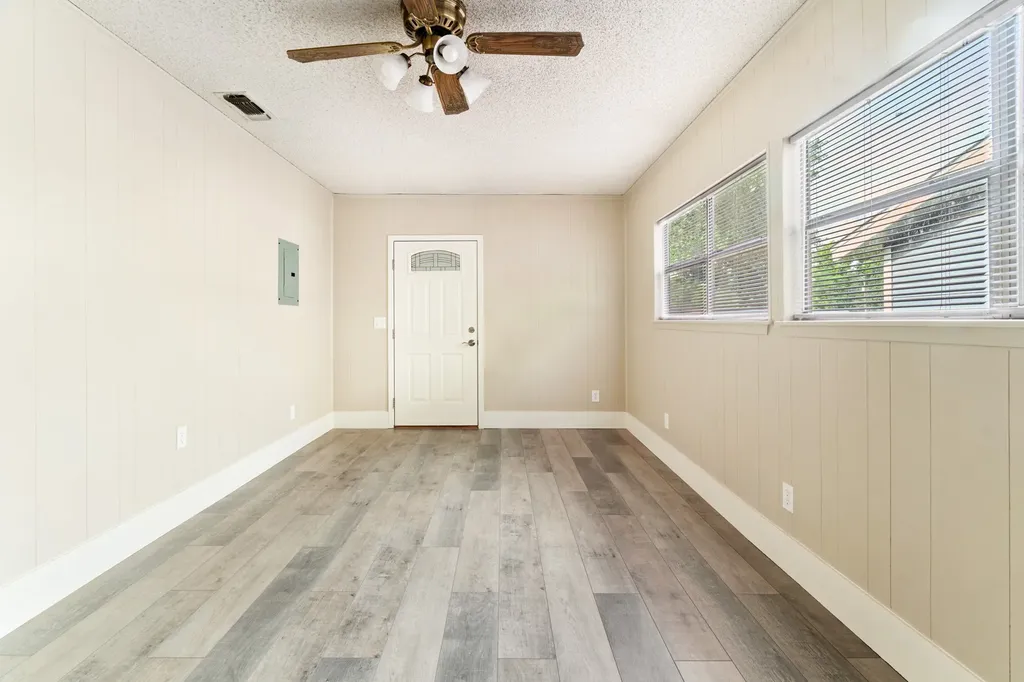 2235 Pine Bluff Street Paris TX 75460