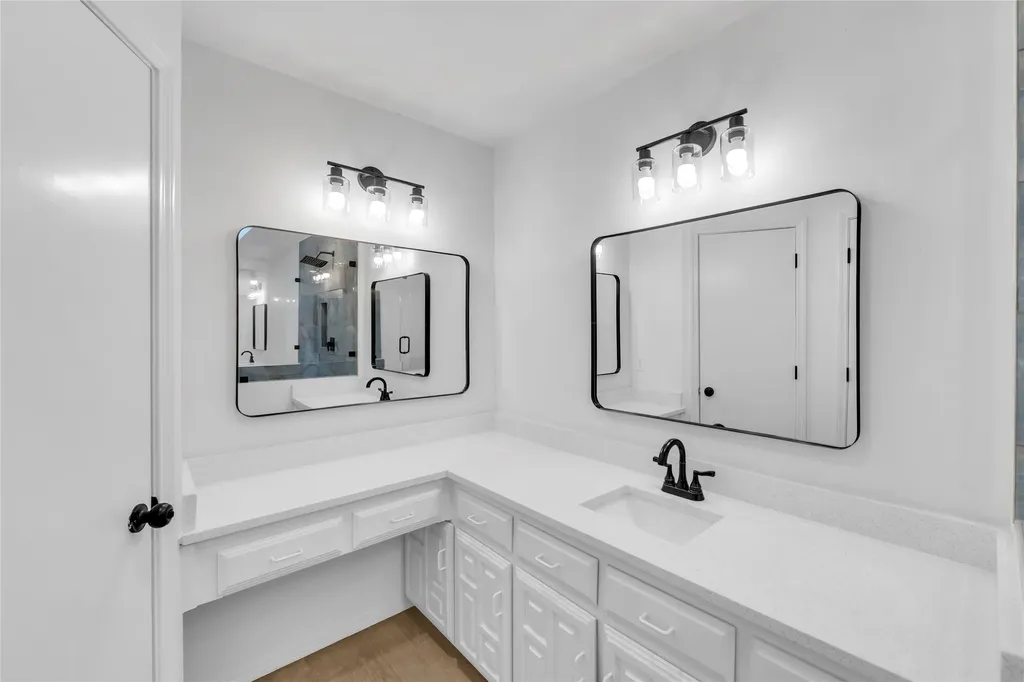 13826 Wooded Creek Court Farmers Branch TX 75244