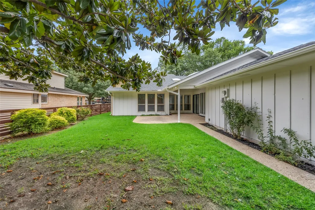 13826 Wooded Creek Court Farmers Branch TX 75244