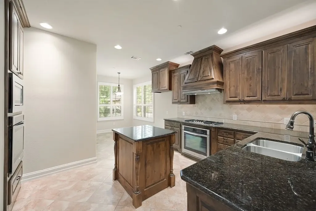 4709 Bayview Drive Plano TX 75093