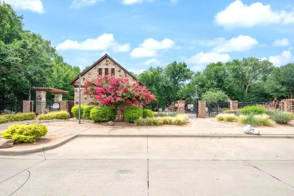 4709 Bayview Drive Plano TX 75093
