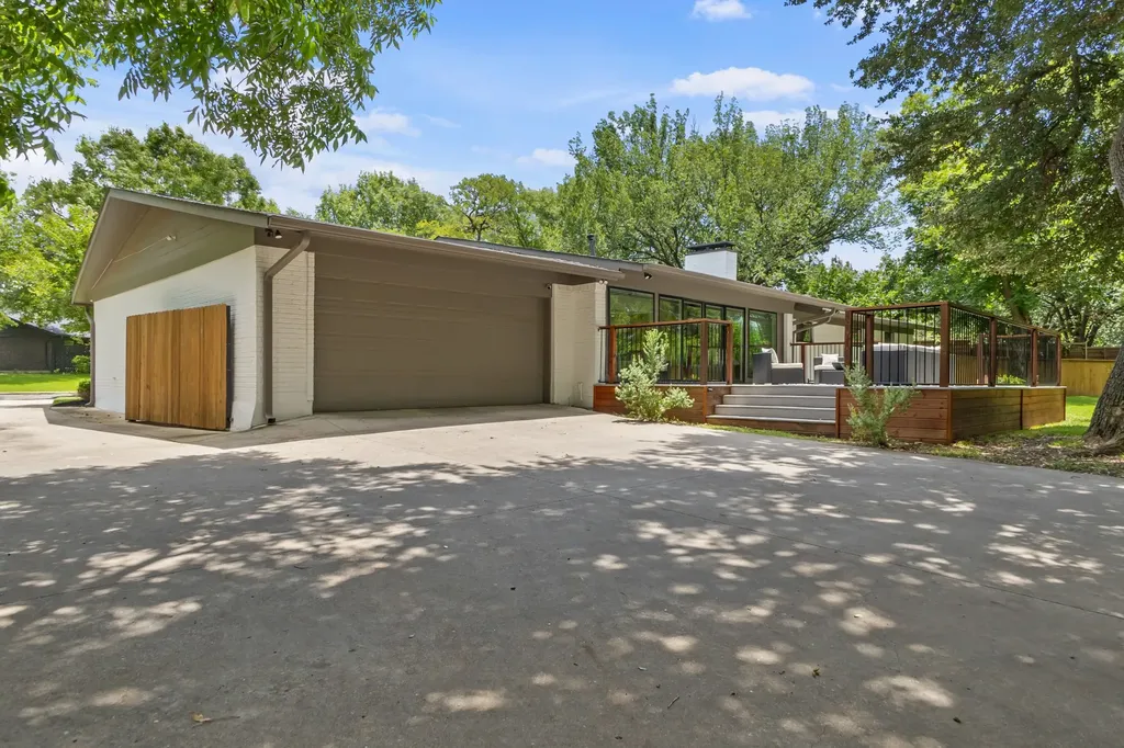 3620 Pallos Verdas Drive Dallas TX 75229