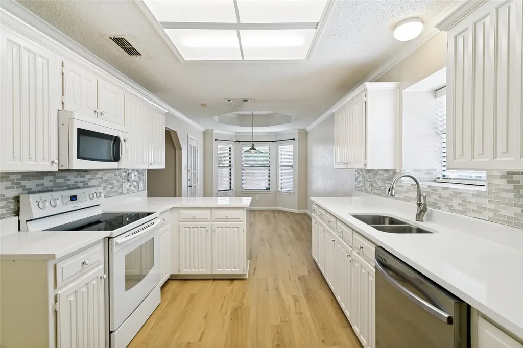 7604 Blossom Drive Fort Worth TX 76133