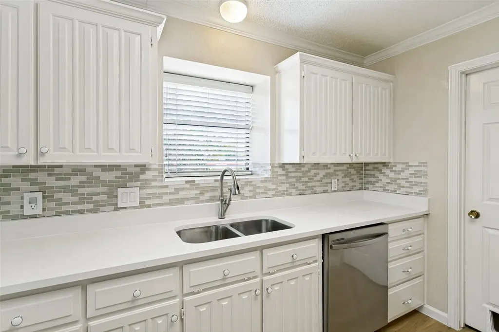 7604 Blossom Drive Fort Worth TX 76133