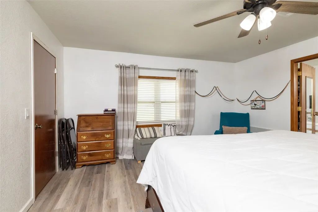 448 County Road 4287 Decatur TX 76234