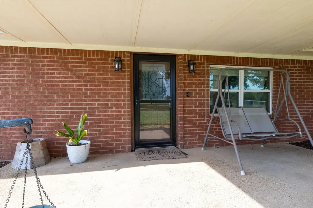 448 County Road 4287 Decatur TX 76234