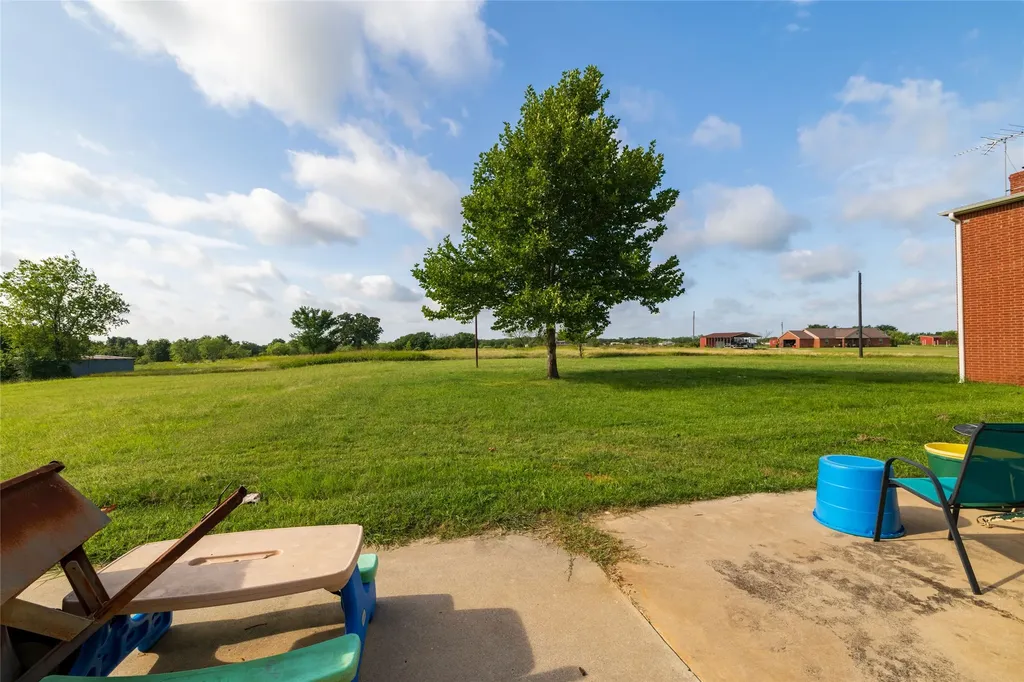448 County Road 4287 Decatur TX 76234