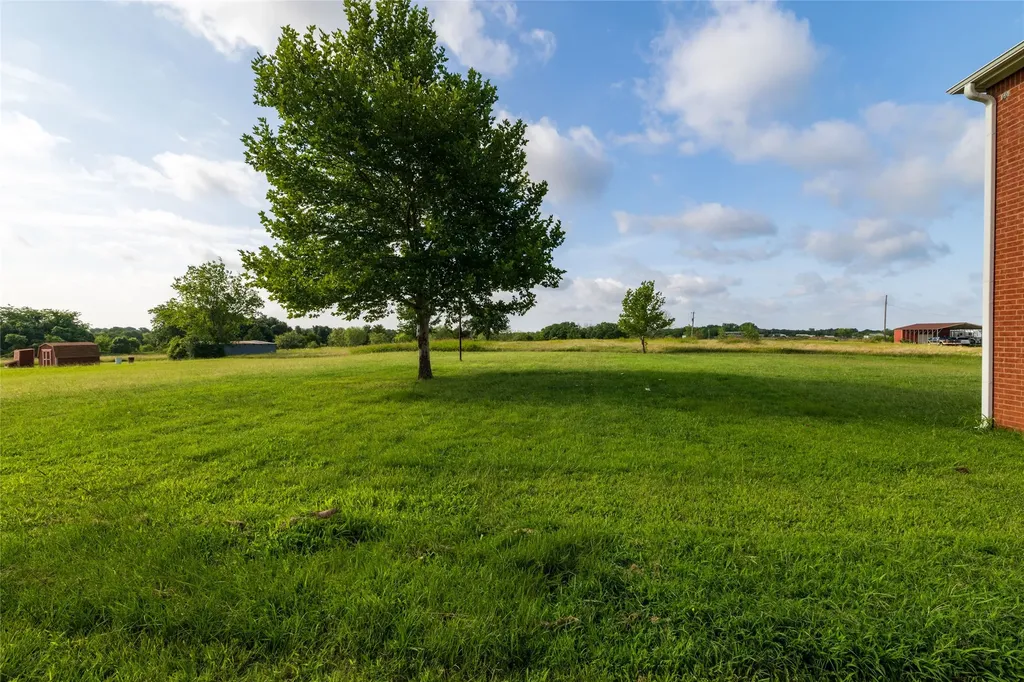 448 County Road 4287 Decatur TX 76234