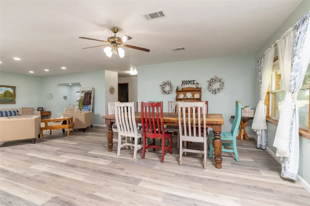 448 County Road 4287 Decatur TX 76234