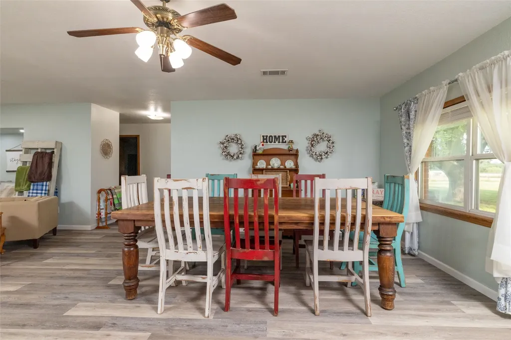 448 County Road 4287 Decatur TX 76234