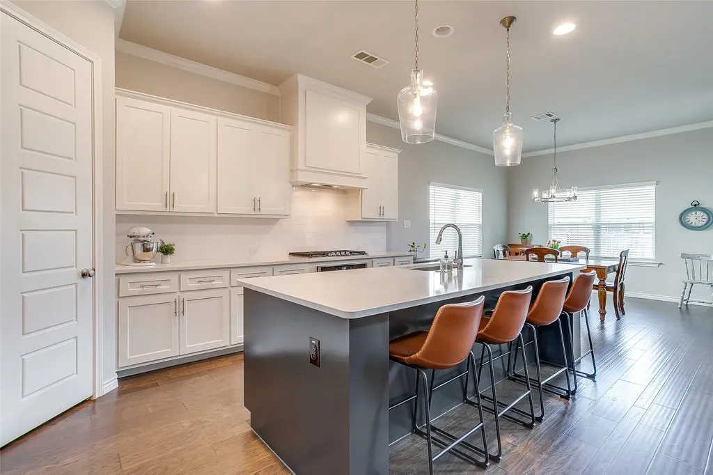855 Highlands Avenue Aledo TX 76008