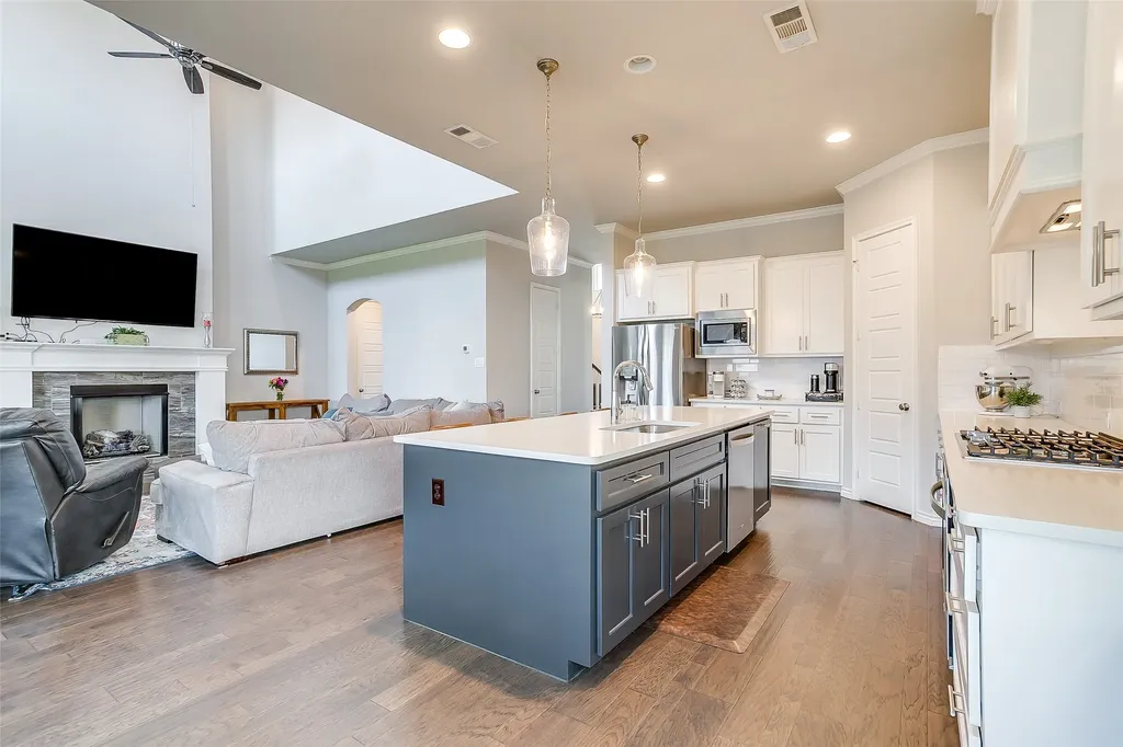 855 Highlands Avenue Aledo TX 76008