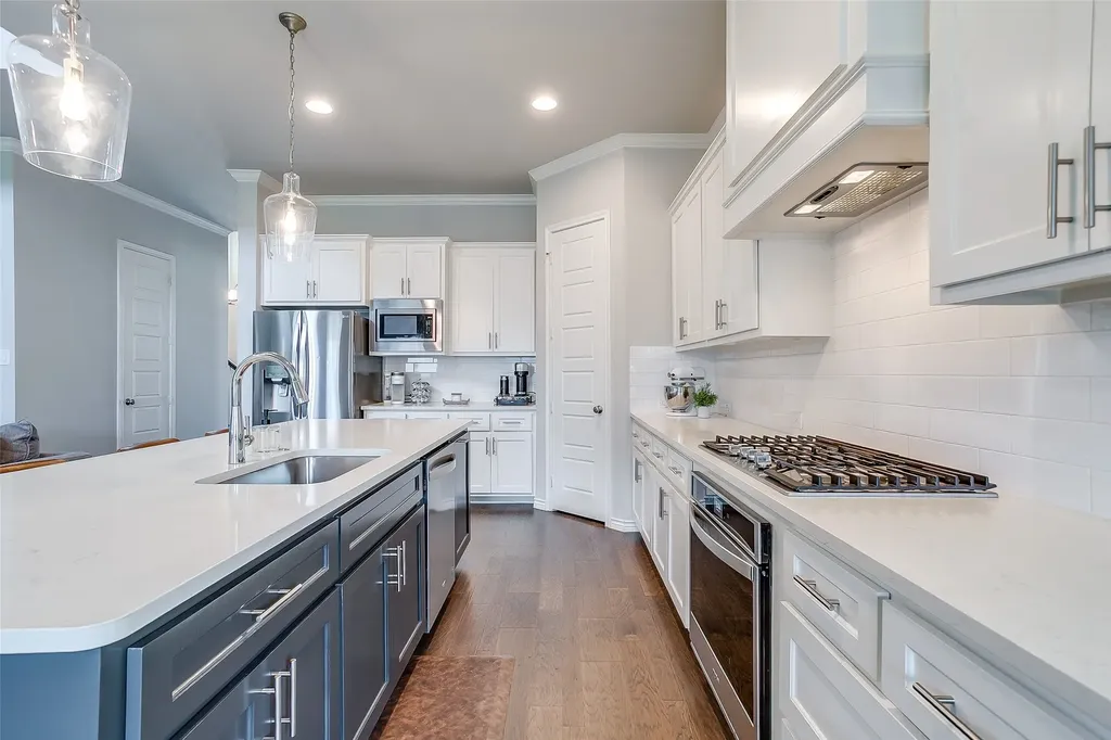 855 Highlands Avenue Aledo TX 76008