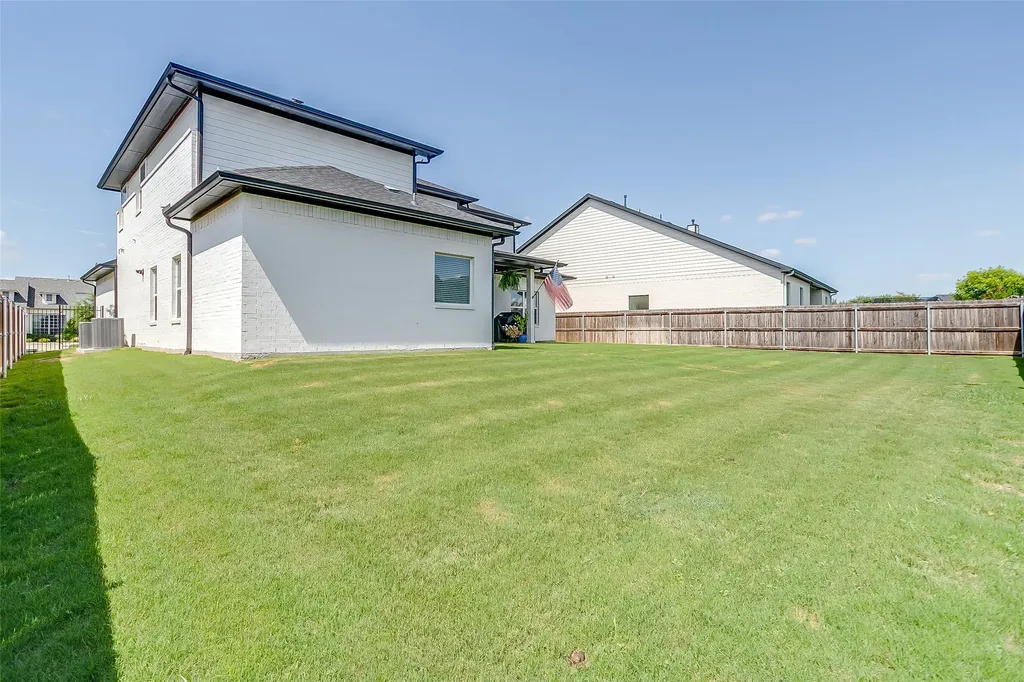 855 Highlands Avenue Aledo TX 76008