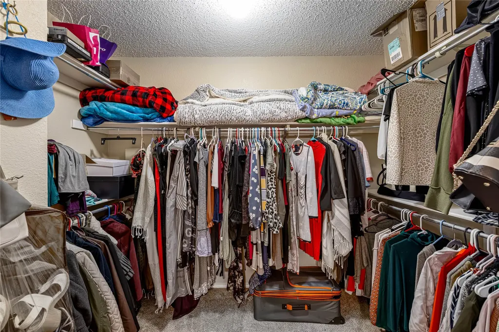 6011 Barrington Court Dallas TX 75252