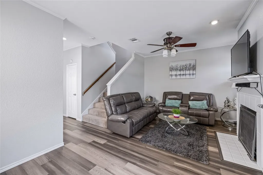 6011 Barrington Court Dallas TX 75252