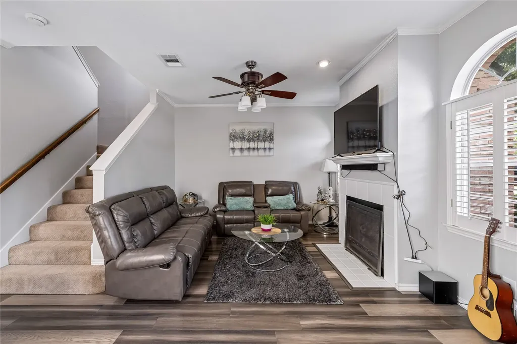 6011 Barrington Court Dallas TX 75252