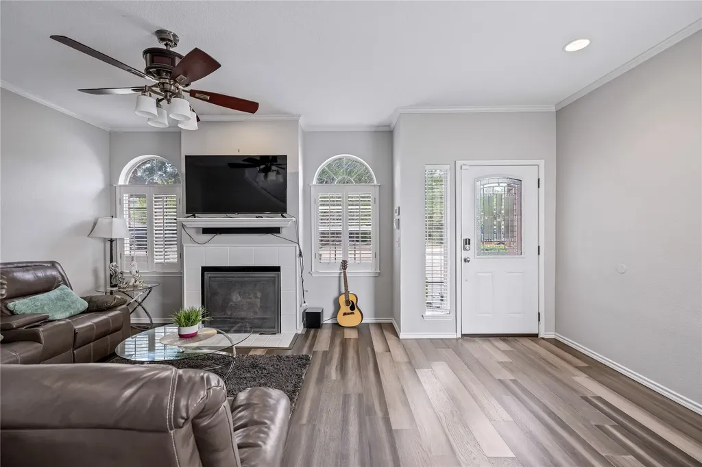 6011 Barrington Court Dallas TX 75252