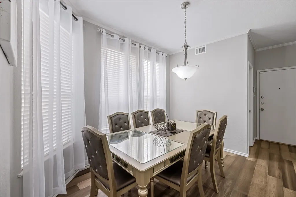 6011 Barrington Court Dallas TX 75252