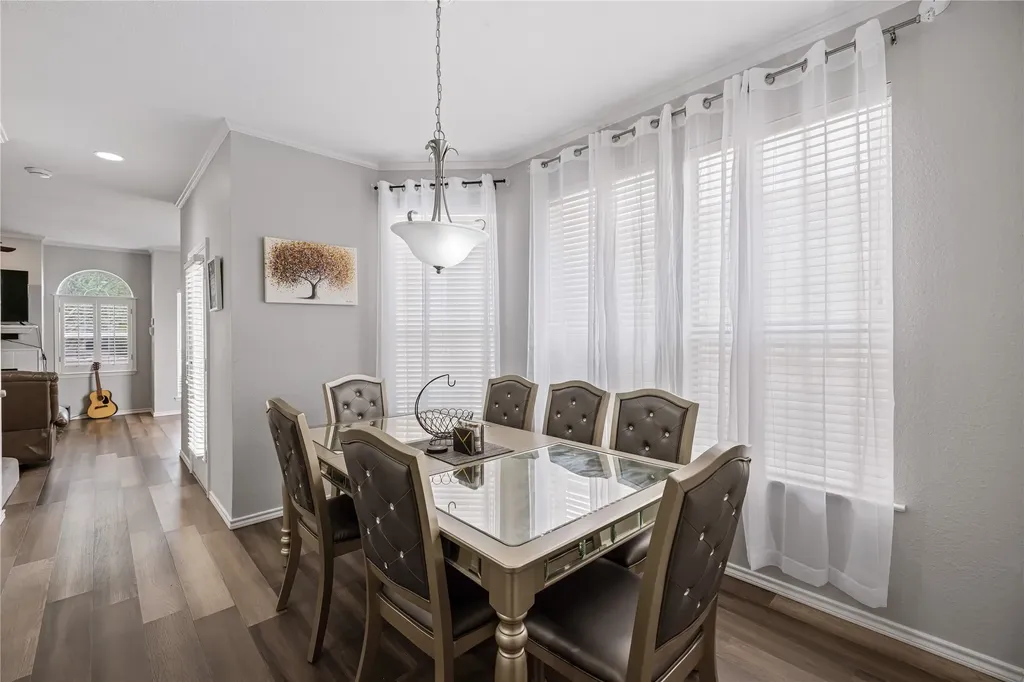 6011 Barrington Court Dallas TX 75252