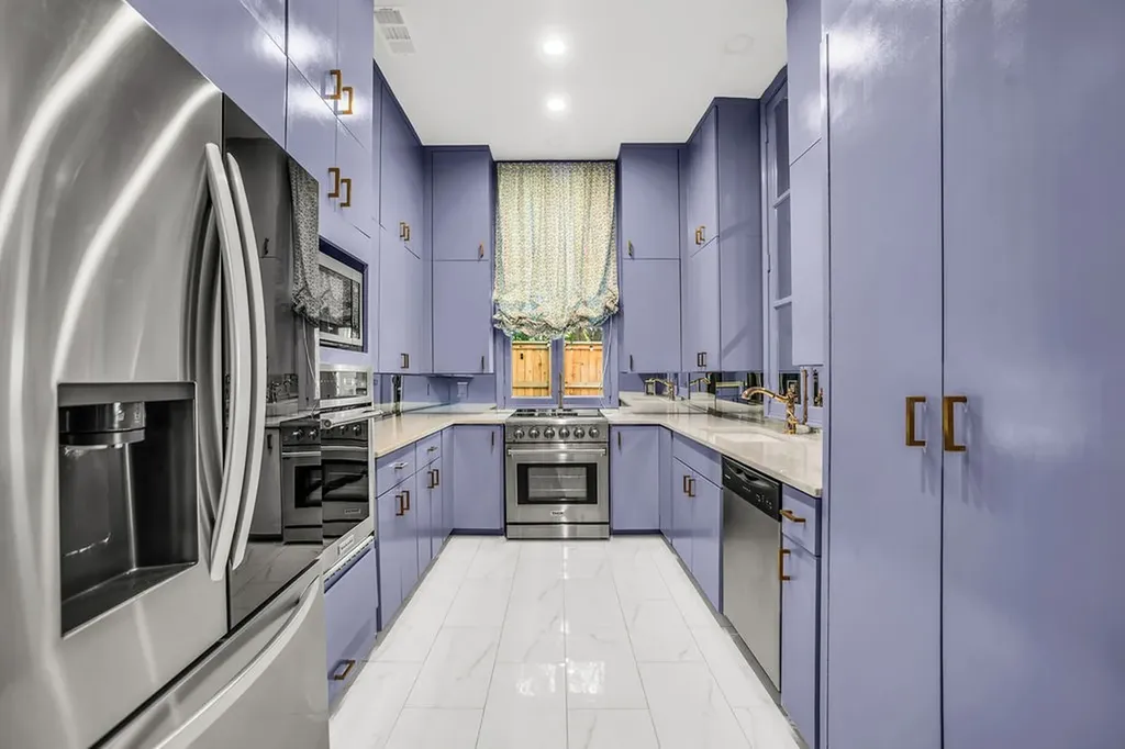 3802 S Versailles Avenue Dallas TX 75209