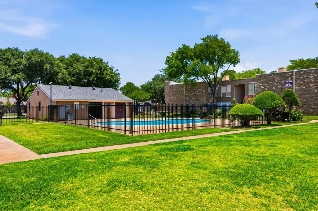 5540 Boca Raton Boulevard Fort Worth TX 76112