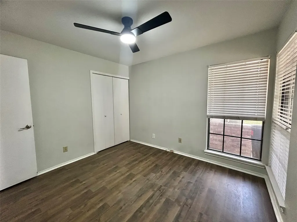 4205 Greencrest Drive Arlington TX 76016
