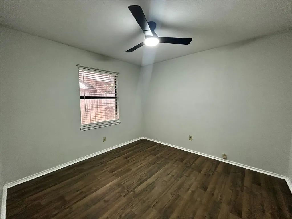 4205 Greencrest Drive Arlington TX 76016