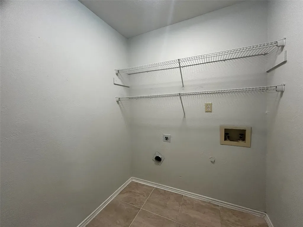4205 Greencrest Drive Arlington TX 76016
