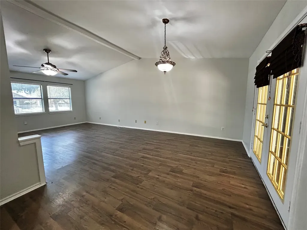 4205 Greencrest Drive Arlington TX 76016