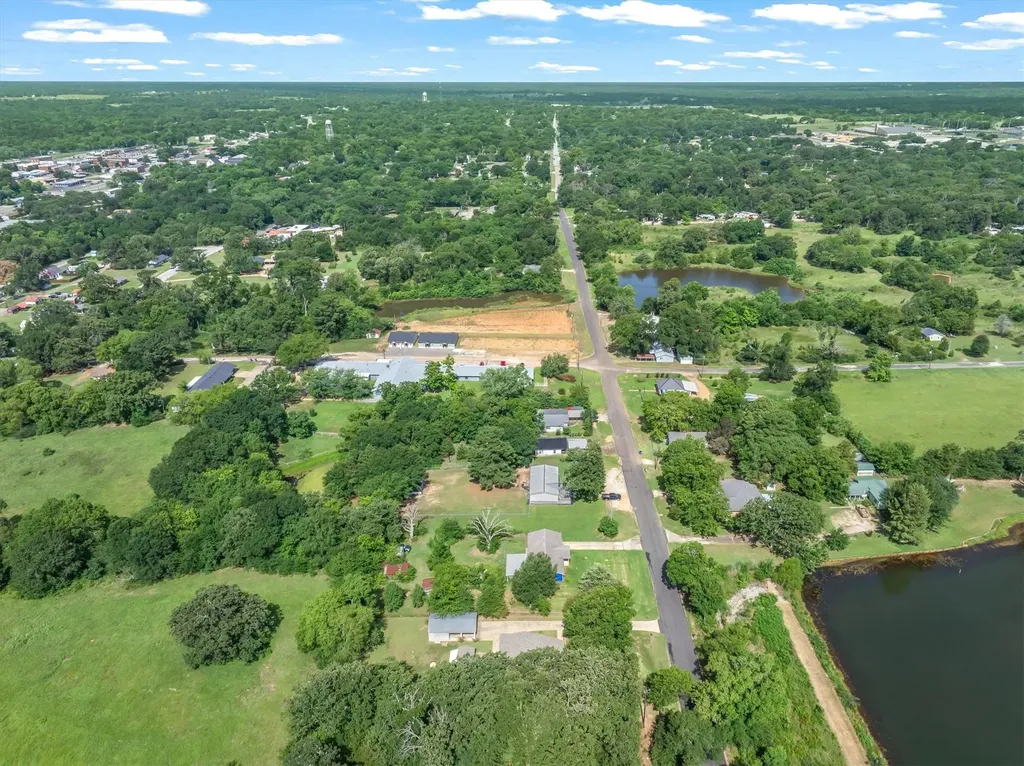 720 E High Street Grand Saline TX 75140