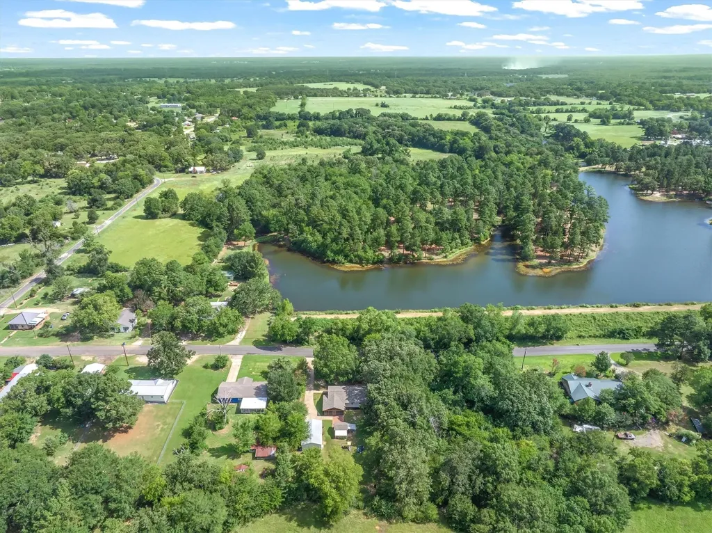 720 E High Street Grand Saline TX 75140