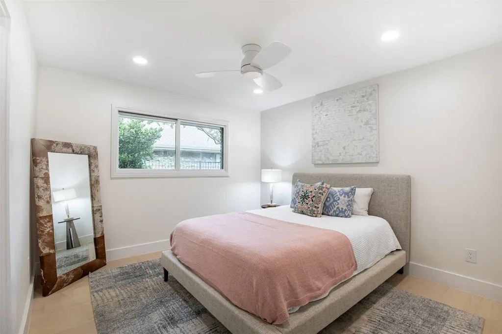 10564 Cox Lane Dallas TX 75229