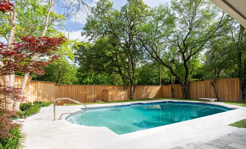 10564 Cox Lane Dallas TX 75229