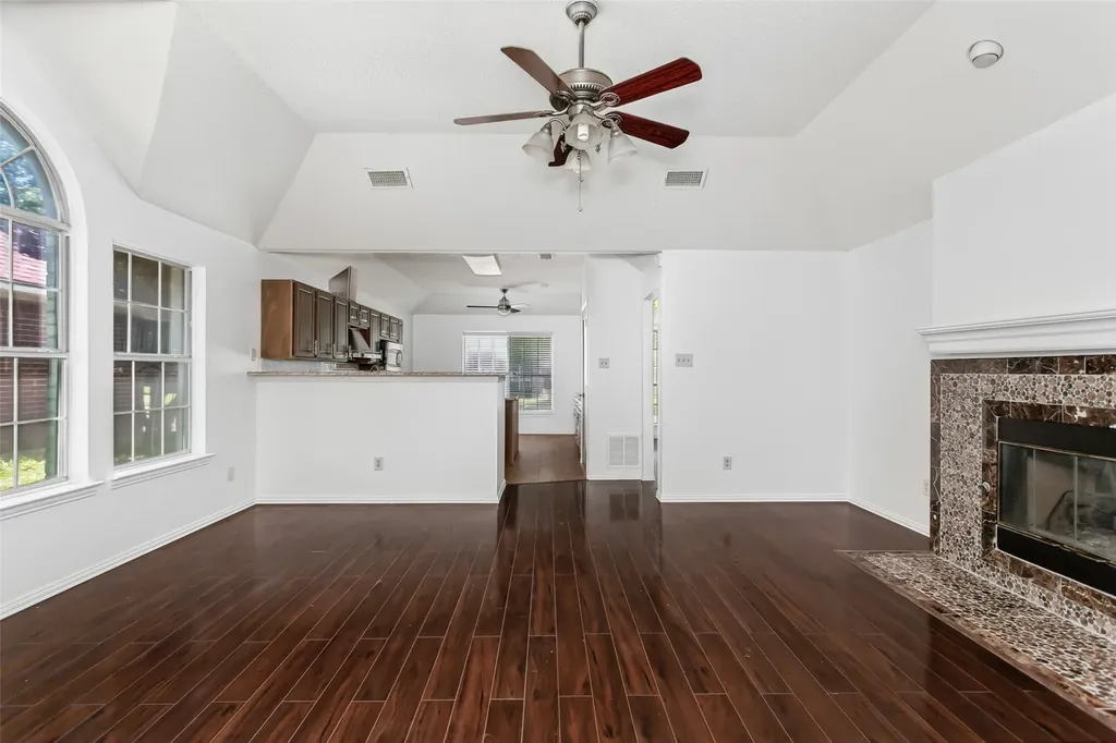 6610 Falcon Street Rowlett TX 75089
