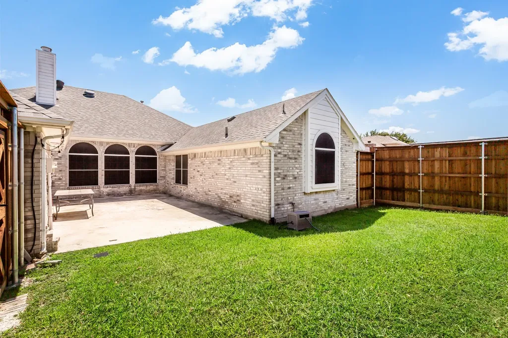 6610 Falcon Street Rowlett TX 75089