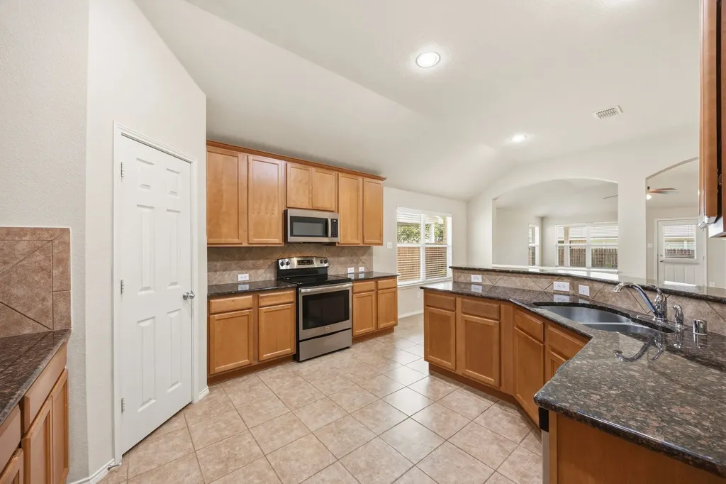 714 Bastrop Drive Arlington TX 76002