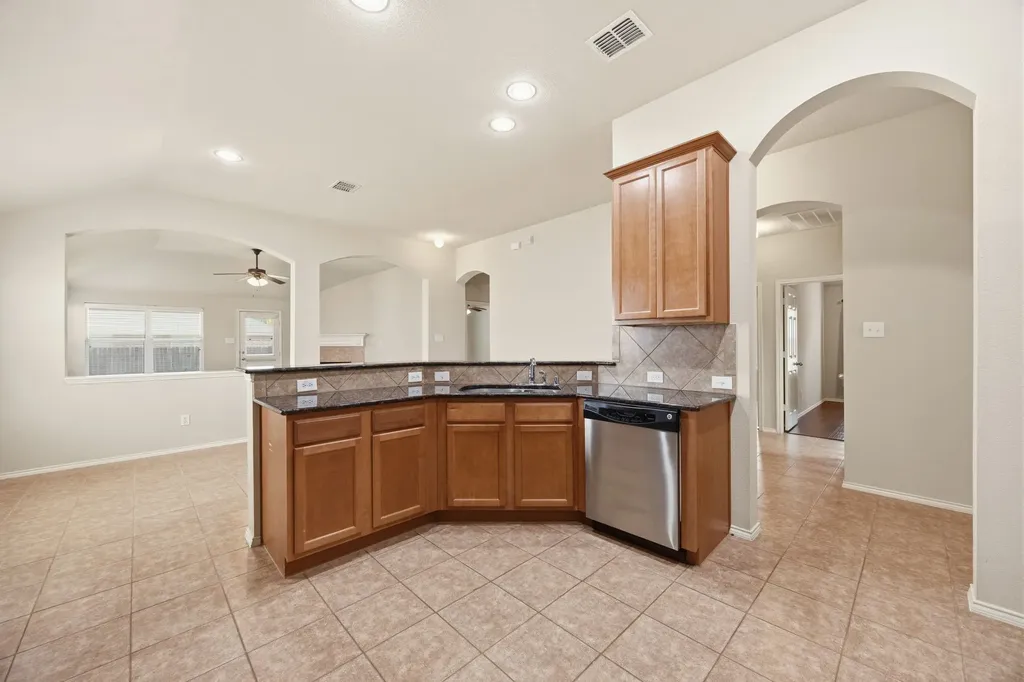 714 Bastrop Drive Arlington TX 76002
