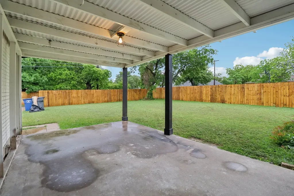 3818 Wenatche Drive Dallas TX 75233